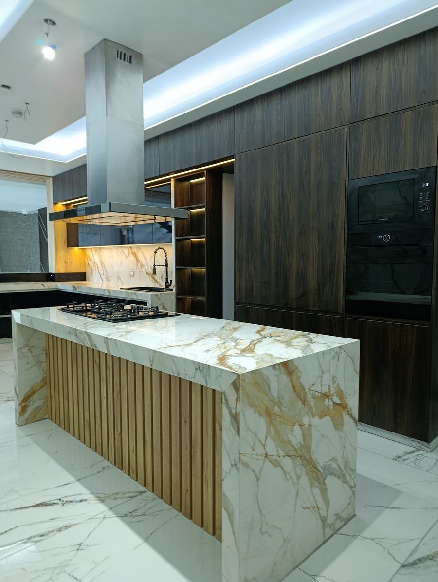 Cocina con Puertas Ocultas
